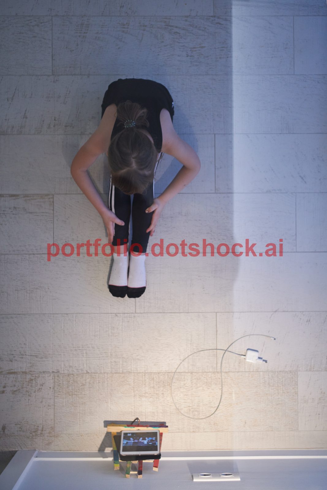 mp38107018-girl-online-education-ballet-class-at-home-top-view.jpg
